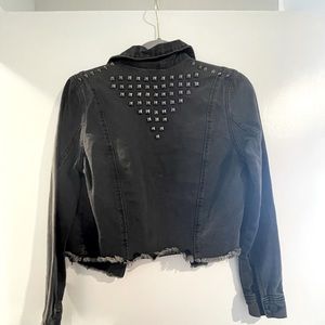 Distressed Black Denim Jacket with Studs 🖤